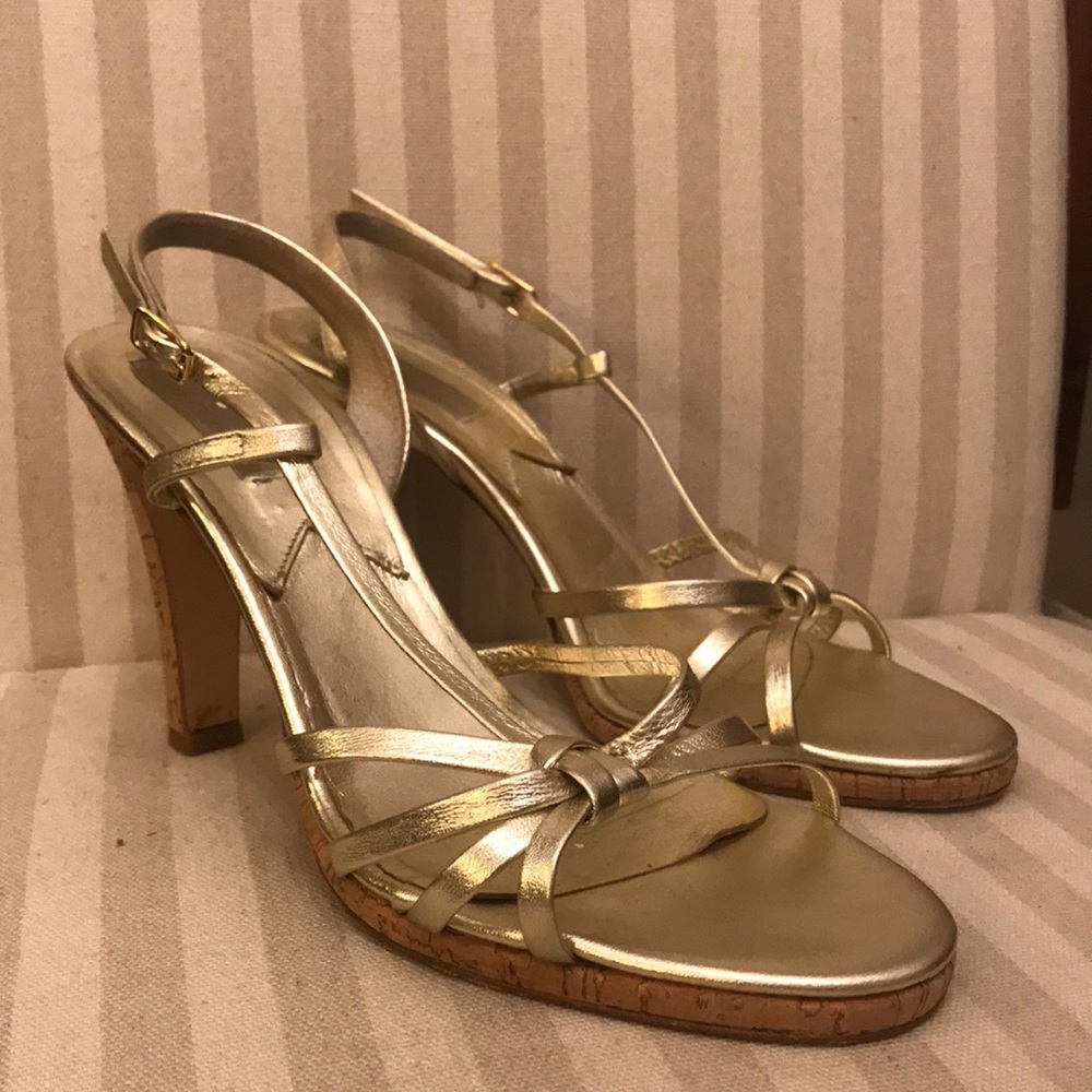 Gold leather Michael Kors heels ⭐️